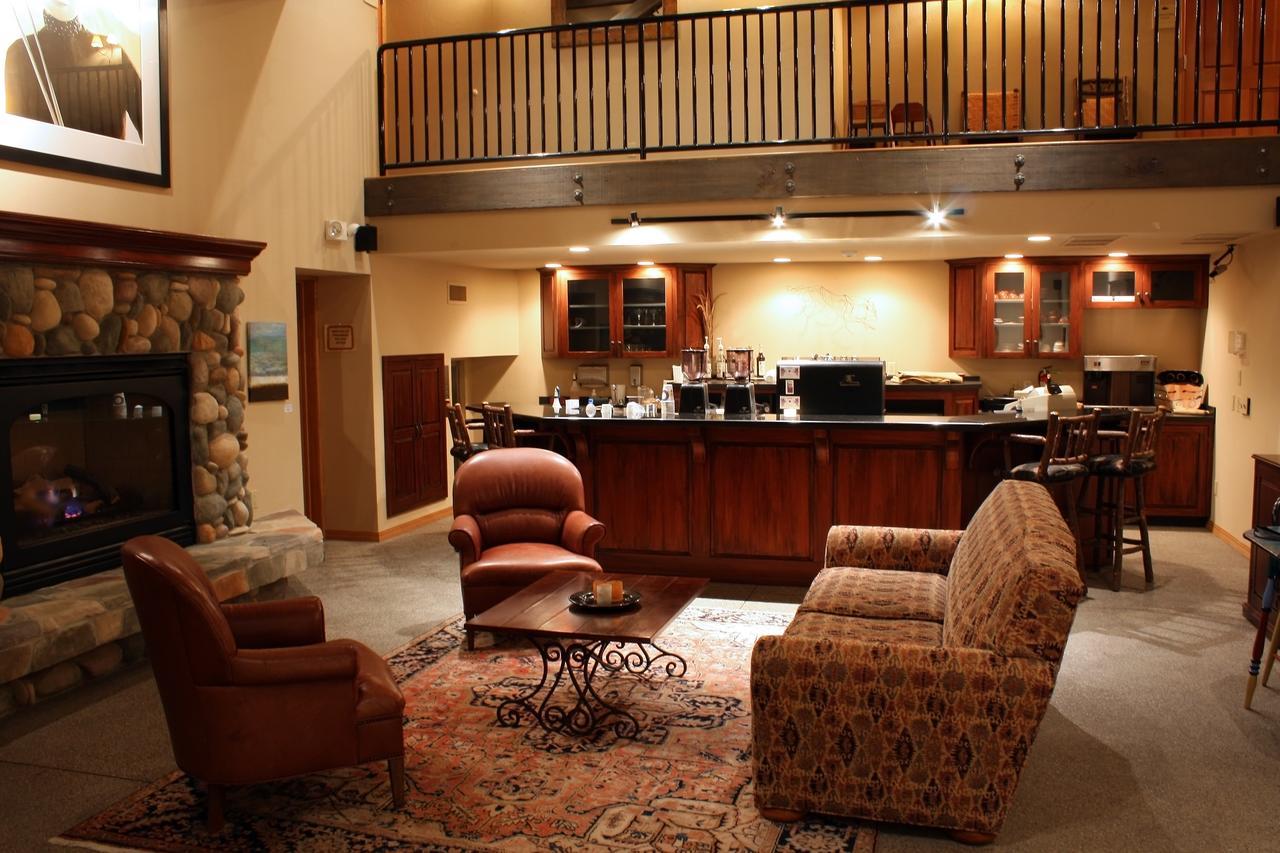 Mountain Lake Lodge Woods Bay Extérieur photo